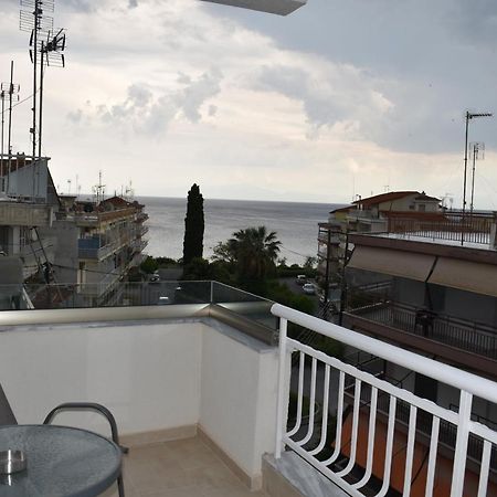 Sea View Luxury Apartment In Nea Kallikratia. Nea Kallikrateia Zewnętrze zdjęcie