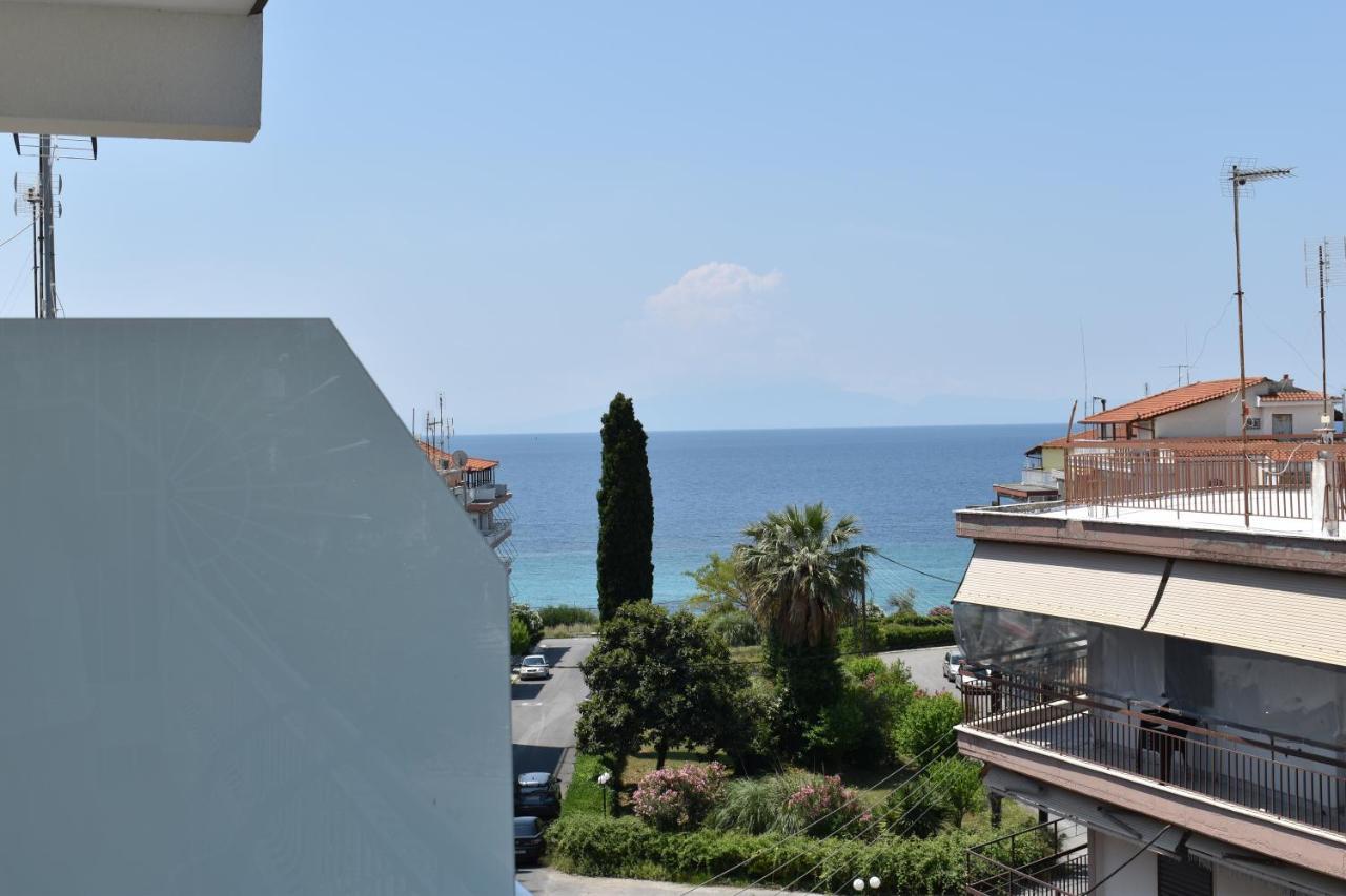 Sea View Luxury Apartment In Nea Kallikratia. Nea Kallikrateia Zewnętrze zdjęcie